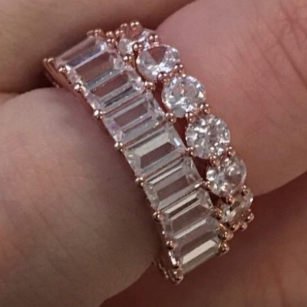 18k Oval Swarovski rose gold eternity band - Picture 6 of 10